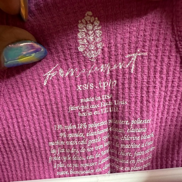 NWOT Happiness Runs Crop Tank - Picture 3 of 5